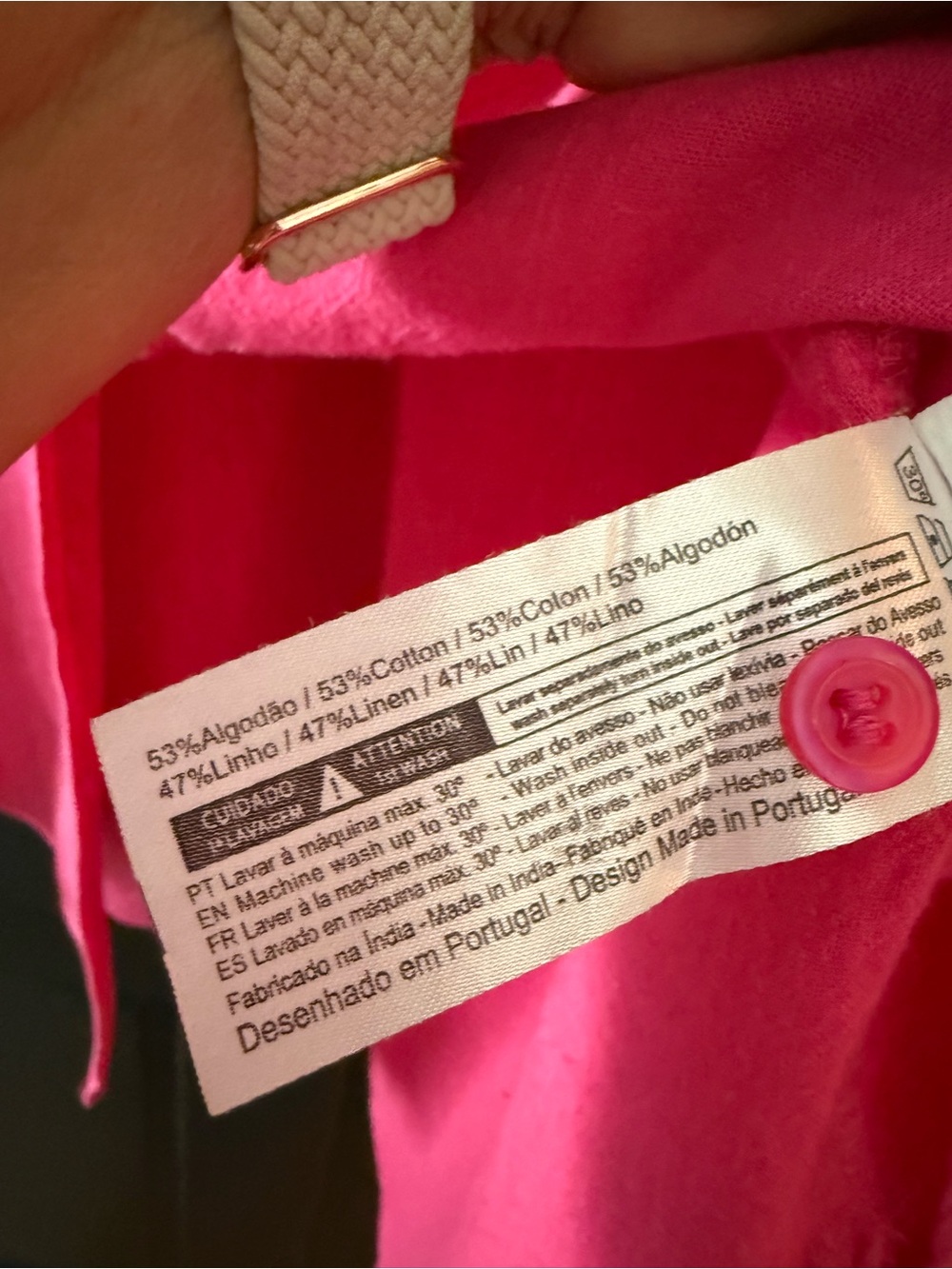 Bright Pink Women's Button-Front Shirt - Unknown Brand from Portugal - Picture 4 of 7